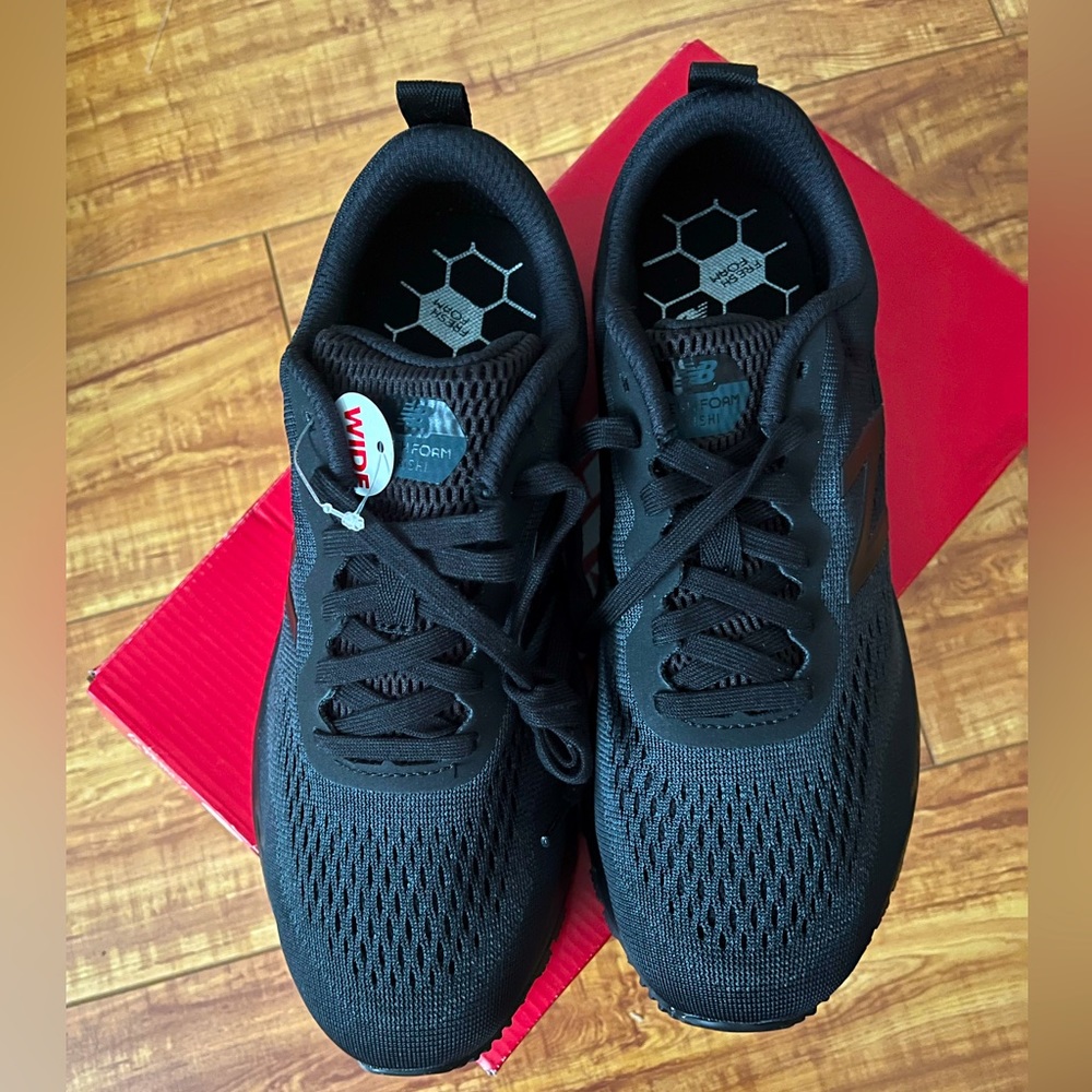 New Balance Arishi V3 Black Women’s size 8 Wide